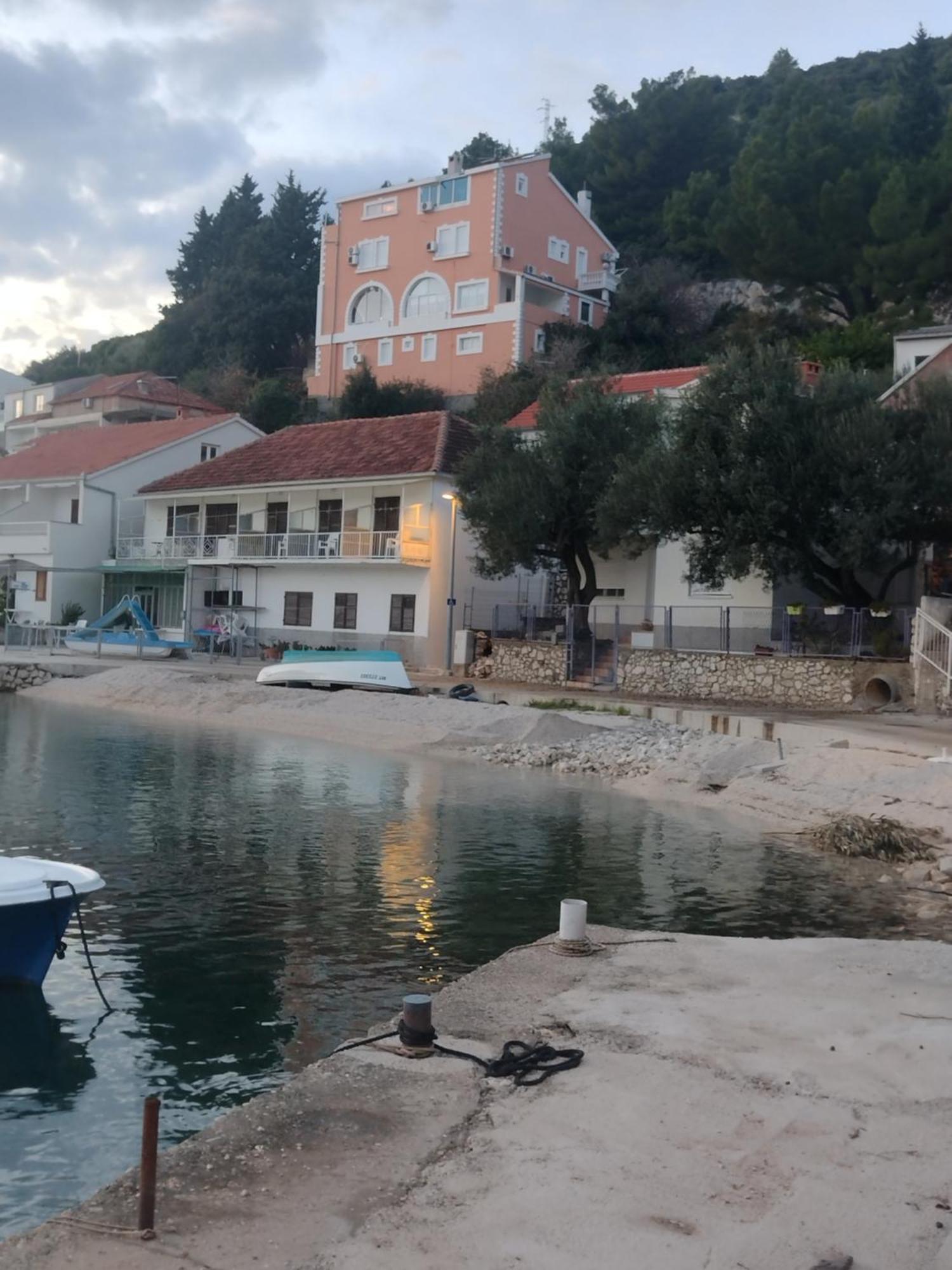 Family Majcica - Villa Malo Misto Klek Buitenkant foto
